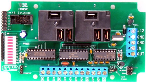 RS232 Reläkontroller 2 kanalig 20 Amp SPDT+ 8 kanal 8/10 bit A/D
